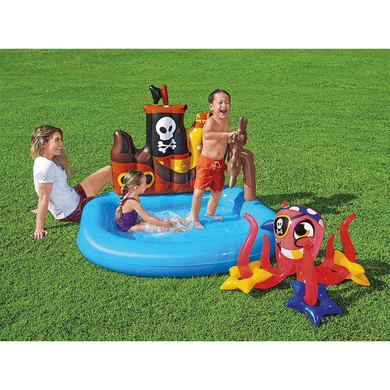 Piscine gonflable bateau pirate