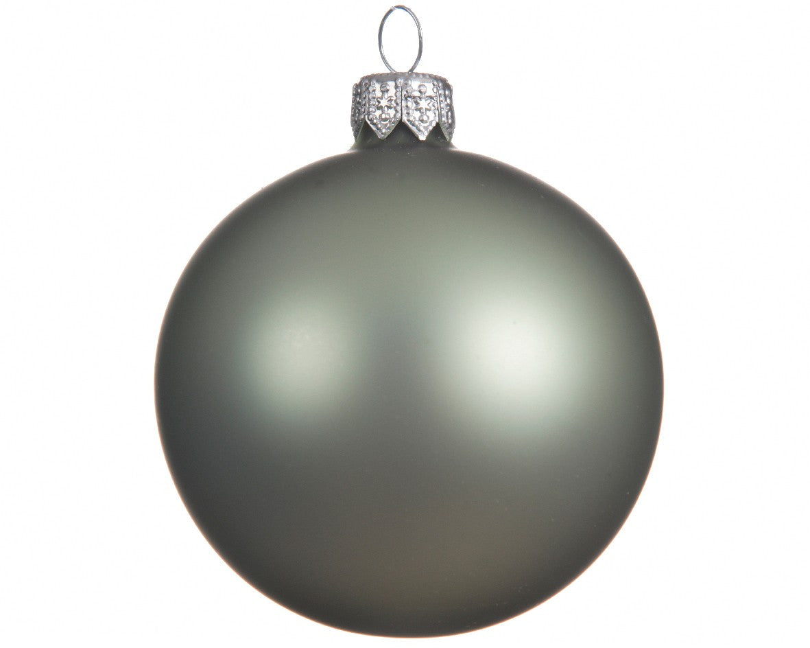 Décoration de sapin de Noël. Boule en verre opaque vert clair, 8 cm.